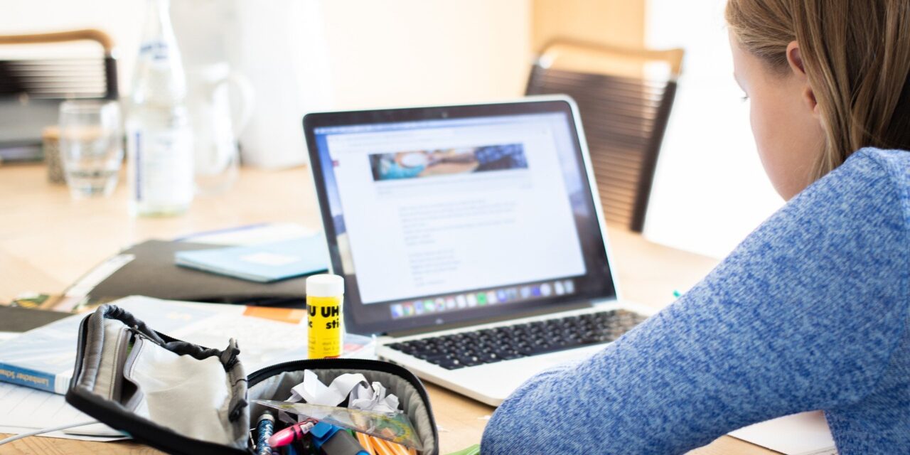 Online zajlik az oktatás a bezdáni iskolában, mert nincs fűtés