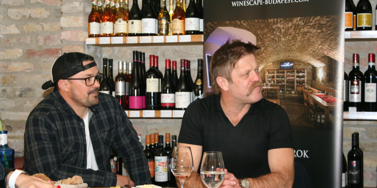 <span class="entry-title-primary">Órákon át egy léghajón</span> <span class="entry-subtitle">Borkóstolás Sanyival és Győzővel</span>