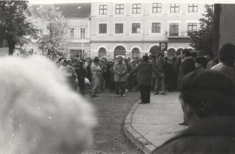 Éltek, nem hallgattak