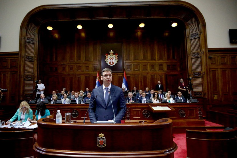 „Csak egy gyáva nép engedhet meg magának olyan hatalmat, amely most Szerbiát irányítja”