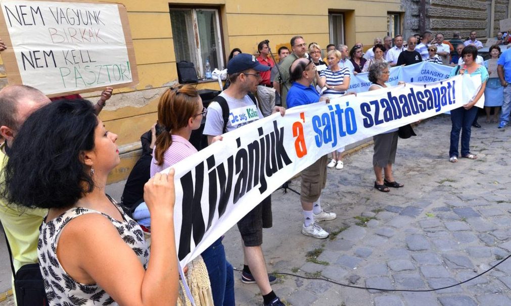 Eladjuk-e a meccset?*