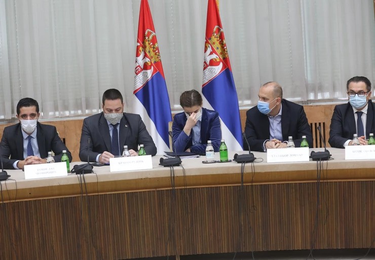 Döntött a válságstáb: Hosszabb lesz az őszi szünidő