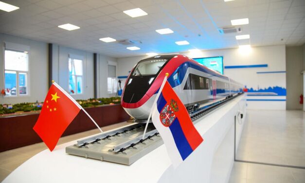 „Lamborghinit vettünk, miközben a házon még vakolat sincs”