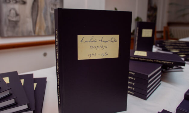 Értékmentő kötetek, amelyek közelebb hozzák a közelmúltat