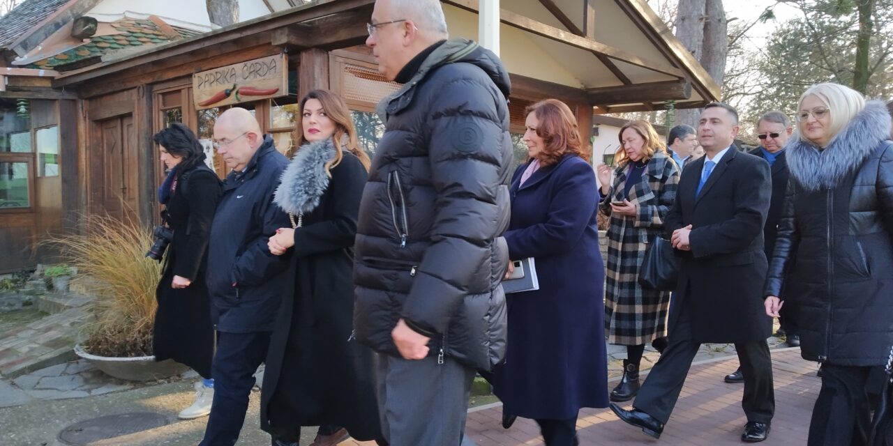 <span class="entry-title-primary">Ha lesz pénz, május elsejére elkészülhet az aqua-park</span> <span class="entry-subtitle">Palicson járt az idegenforgalmi miniszter</span>