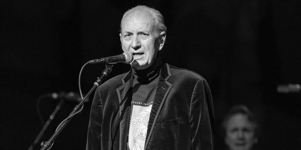 Elhunyt Michael Nesmith, a The Monkees gitárosa és énekese