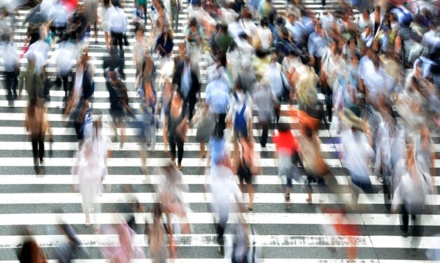 Demostat: Csak minden hetedik polgár bízik a köztársasági szintű intézményekben