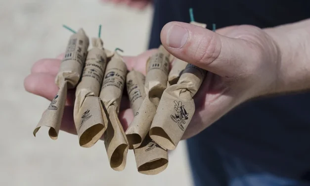 Akár 100 ezer dináros büntetés várhatja azt, aki illegálisan árul petárdát