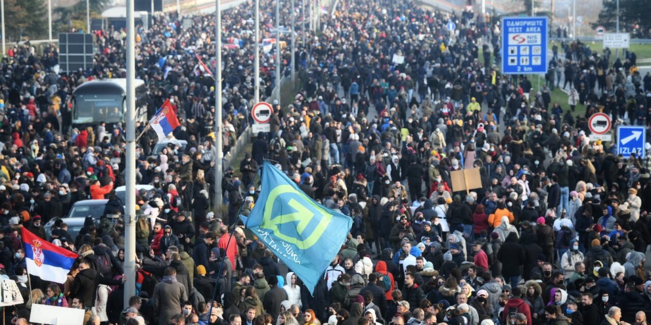 „Ekkora népharag nem alakul ki ok nélkül”