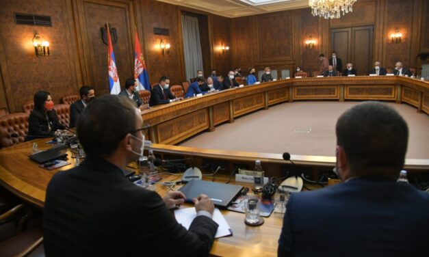 A válságstáb engedélyezte a szilveszterezéseket