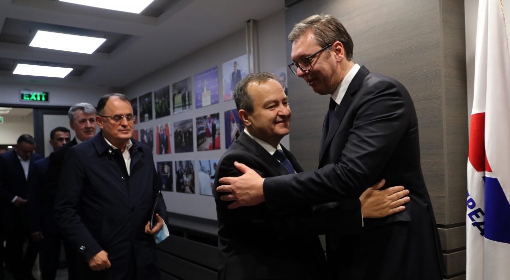 Dačić: Nem olvadunk be a haladókhoz