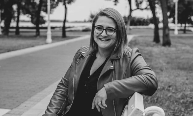 <span class="entry-title-primary">Biztonságos közeg édesanyáknak</span> <span class="entry-subtitle">Interjú Berényi Emőkével, Vajdaság első irodalomterapeutájával</span>