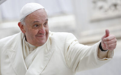 Ferenc pápa: Nem szakad le az ég, ha a püspökök néha megáldanak egy-egy meleg párt