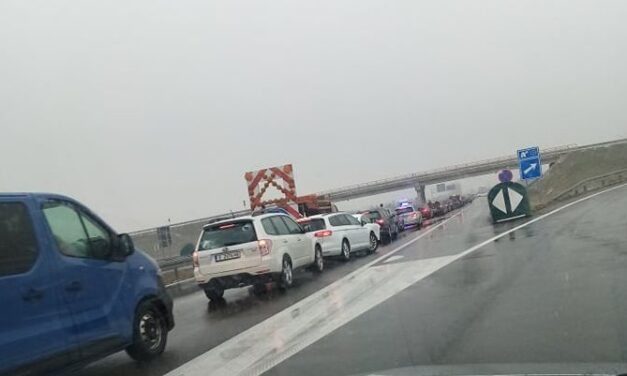 Tíz-tizenöt órára is beragadhatunk a határon az EES-rendszer miatt