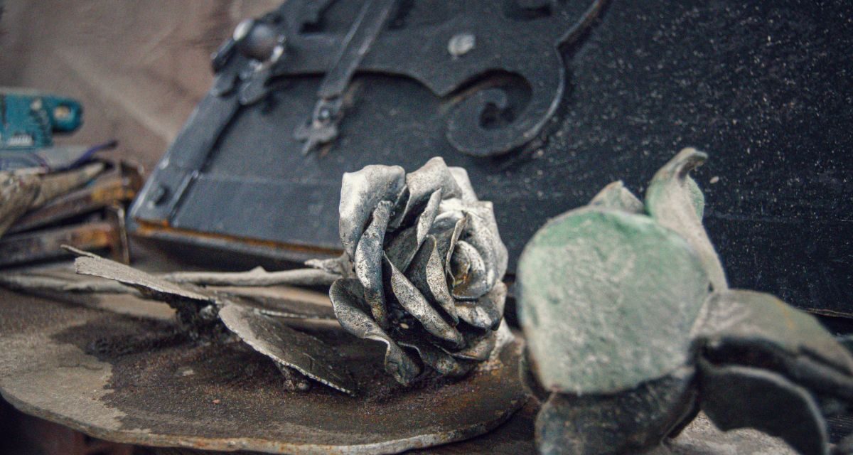 <span class="entry-title-primary">Vasverő a Mézesdűlőn</span> <span class="entry-subtitle">Az óbecsei Brusznyai Anton mások álmát valósítja meg vasból, fából, modellező masszából</span>