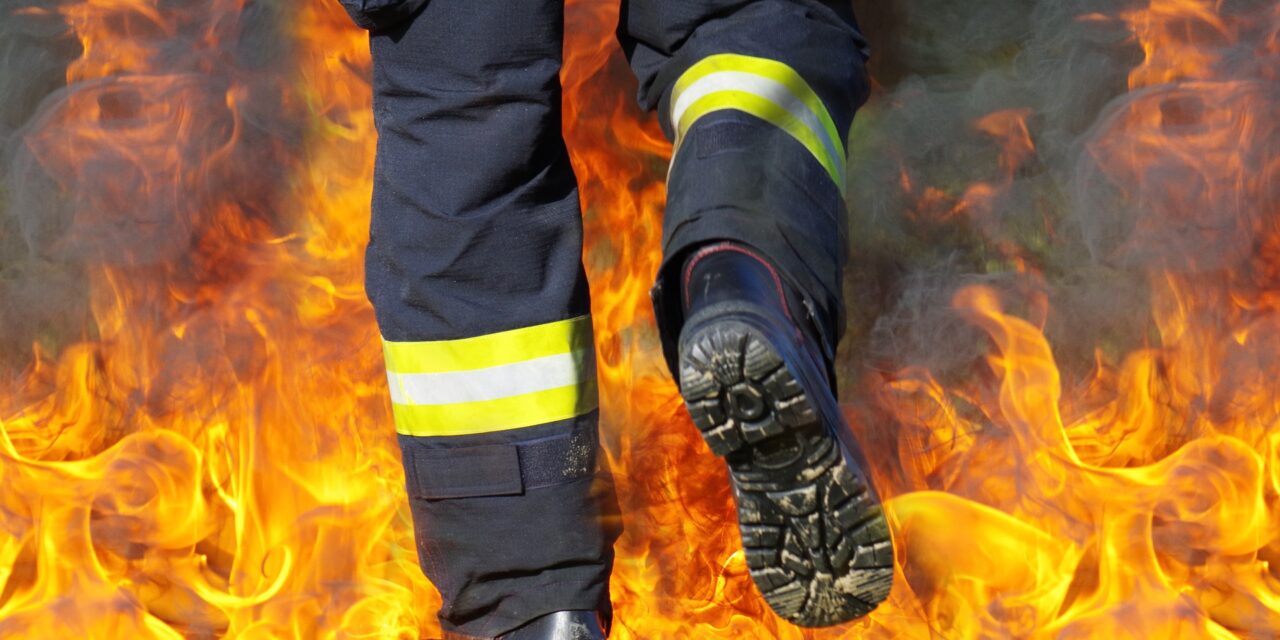 Tűzvész egy New York-i lakóépületben, legalább tizenkilencen meghaltak