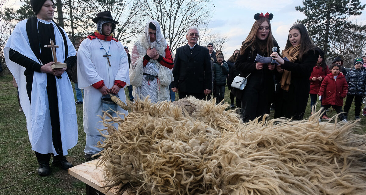 Lósiratás és farsang Tóthfaluban (galéria)
