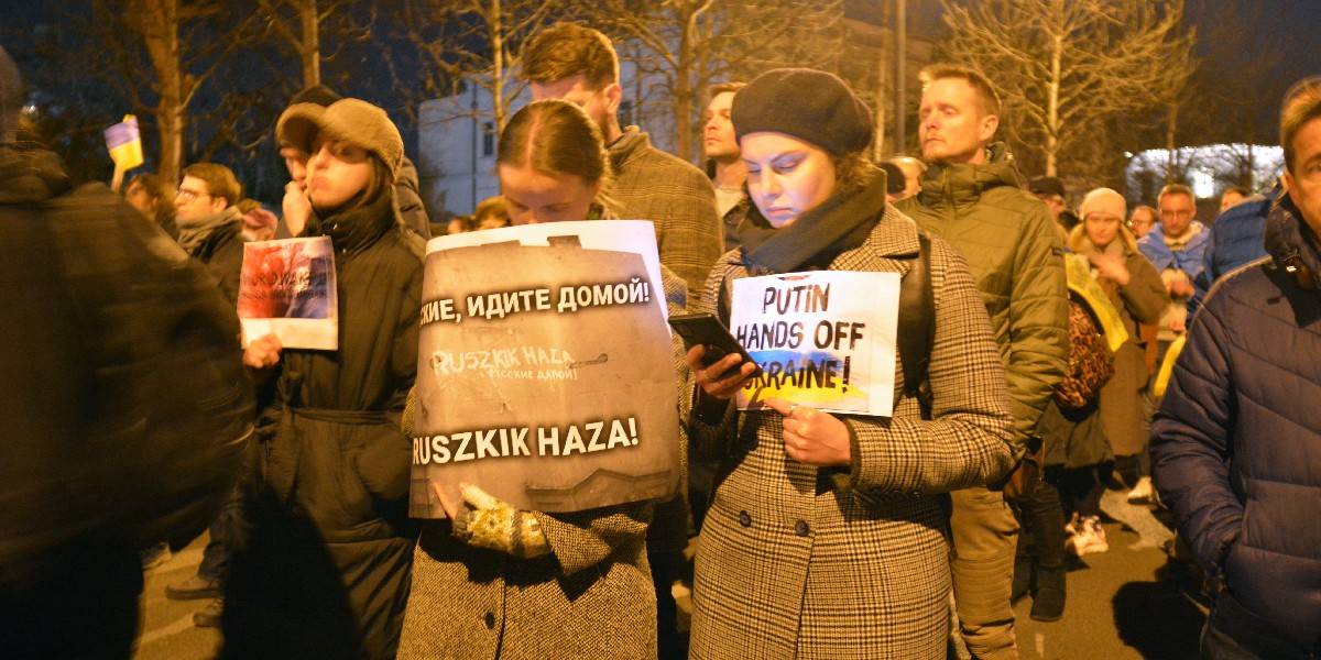 <span class="entry-title-primary">„Ruszkik haza!”</span> <span class="entry-subtitle">Hol van most a híres-harcias "Békemenet"!?</span>