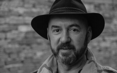 Aki zsigerből elutasítja a fekete/fehér kínálta kettőséget „Amikor indokolt volt, akkor Pásztor Istvánt meg Lovas Ildikót is bíráltam, viszont amikor meg valami jót találtak ki, azt is megírtam”