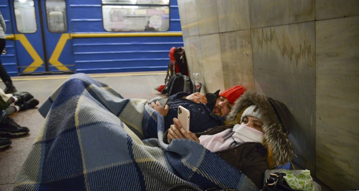 Egy hétéves ukrán kislány a Jégvarázs betétdalával törte meg az óvóhely reménytelenségét