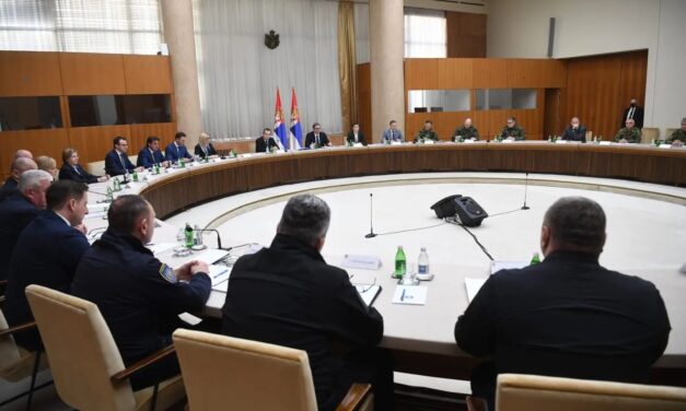 Nem publikus, hogy miről volt szó a nemzetbiztonsági tanács ülésén