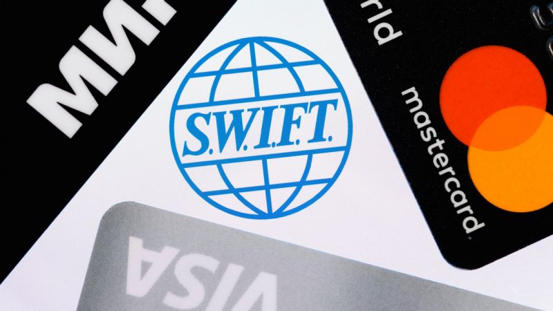 A nyugati országok kizárnak egyes orosz bankokat a SWIFT-rendszerből