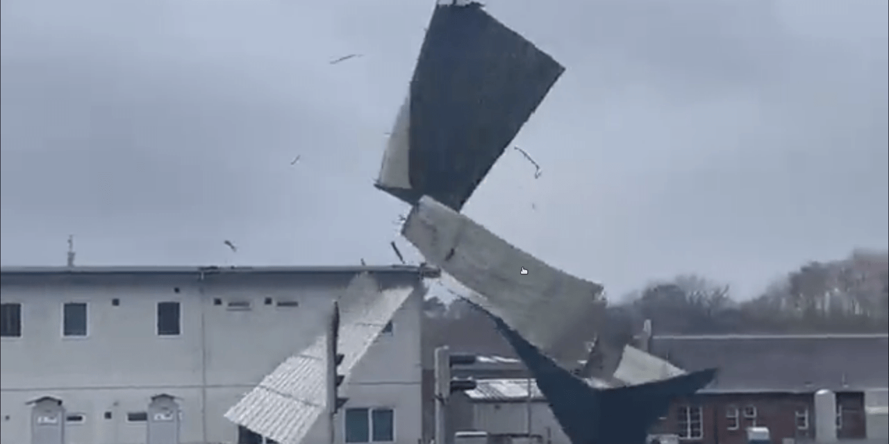 Évtizedek óta nem tapasztalt erejű vihar érte el Nagy-Britanniát