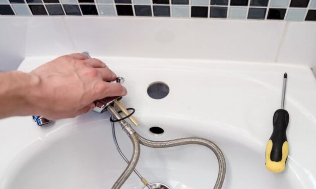 Munka lenne, mester nincs