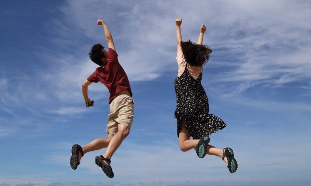 A fiatalok egyre kevésbé boldogok, mint az idősebb nemzedék