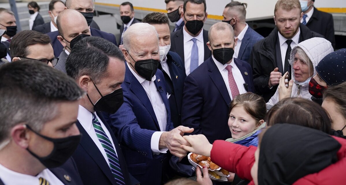 Biden mészárosnak nevezte Putyint