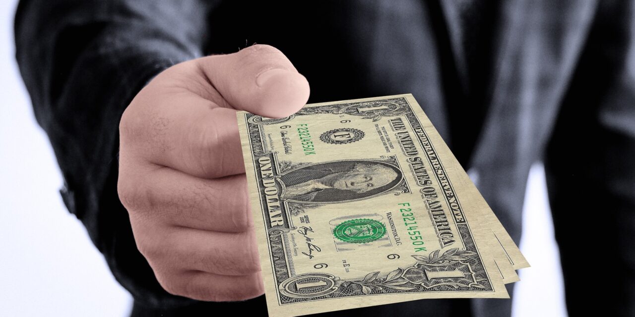 Másfél millió dollárt ért Michael Jordan barcelonai dzsekije