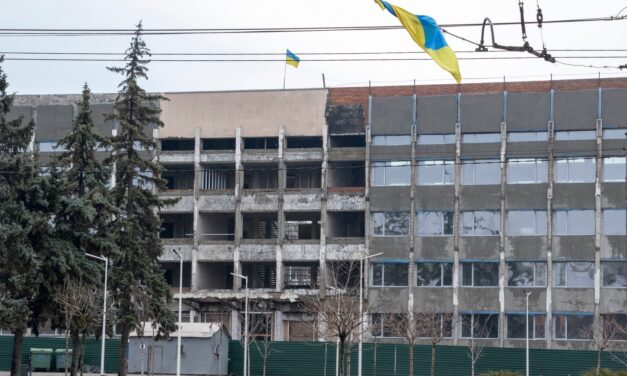 Órákkal a meghirdetett tűzszünet életbe lépése előtt az oroszok újabb csapásokat mértek ukrán városokra