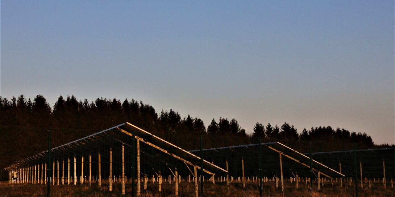 Milliókból épül naperőműpark Temerinben