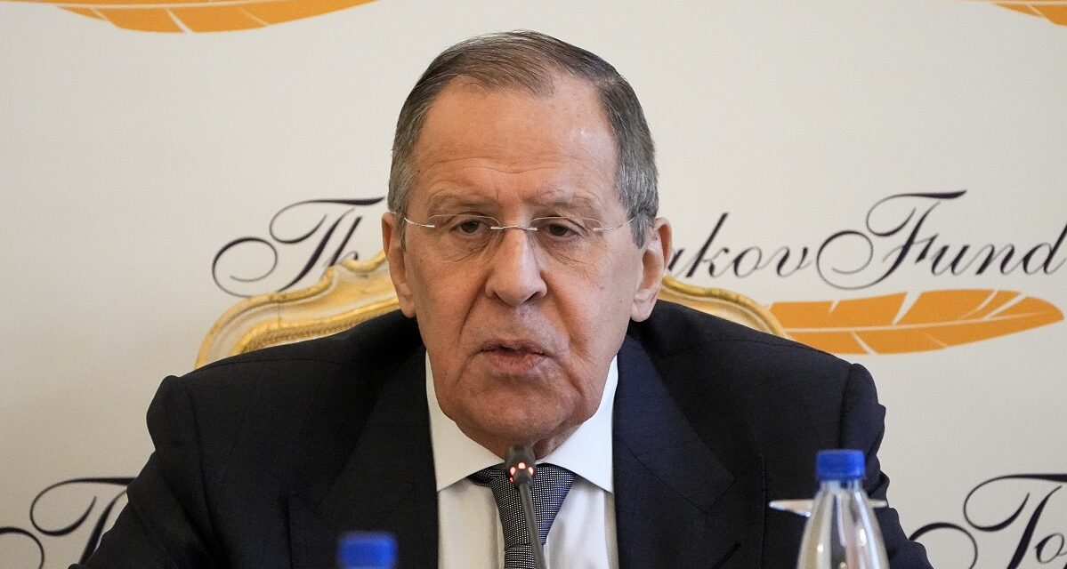 Lavrov szerint nem lenne túl ízléses, ha a Vatikánban tárgyalnának a békéről