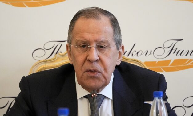Lavrov szerint nem lenne túl ízléses, ha a Vatikánban tárgyalnának a békéről