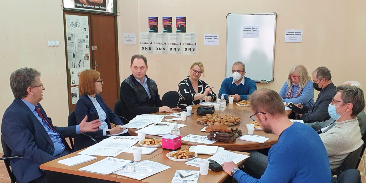 Elnököt és alelnököket választott a Vajdasági Magyar Akadémiai Tanács