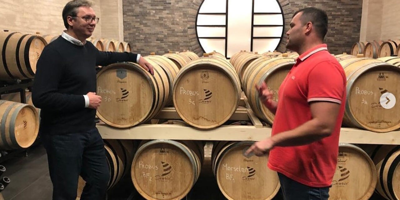 Vučić kedvenc borásza szállítja a szavazócédulák nyomtatásához szükséges papírt