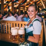 Rekordáron adják a sört a német Oktoberfesten