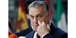 Orbán Viktor a „nagypályás" háborúról gondolkodik stratégiai nyugalommal (Fotó: Shutterstock)