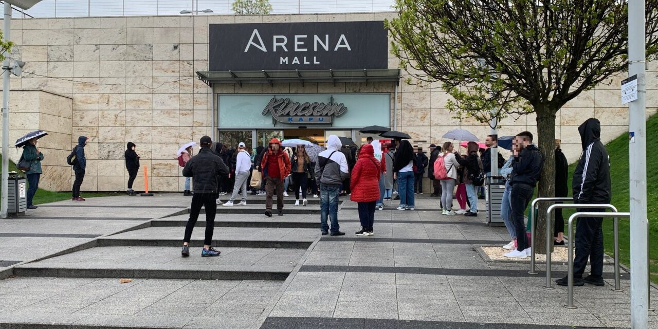 Budapesten és vidéken is több plázához mentek ki bombariadó miatt a rendőrök