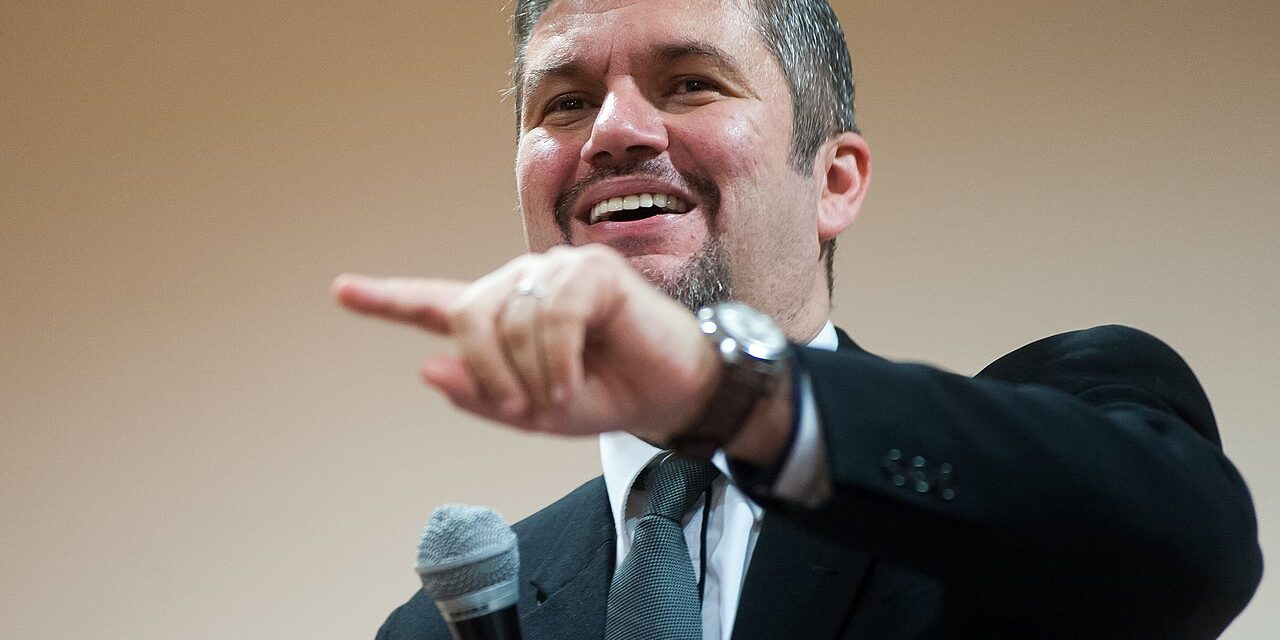 Hadházy szerint is készülhetett terv a határon túli egyéni választókerületekre