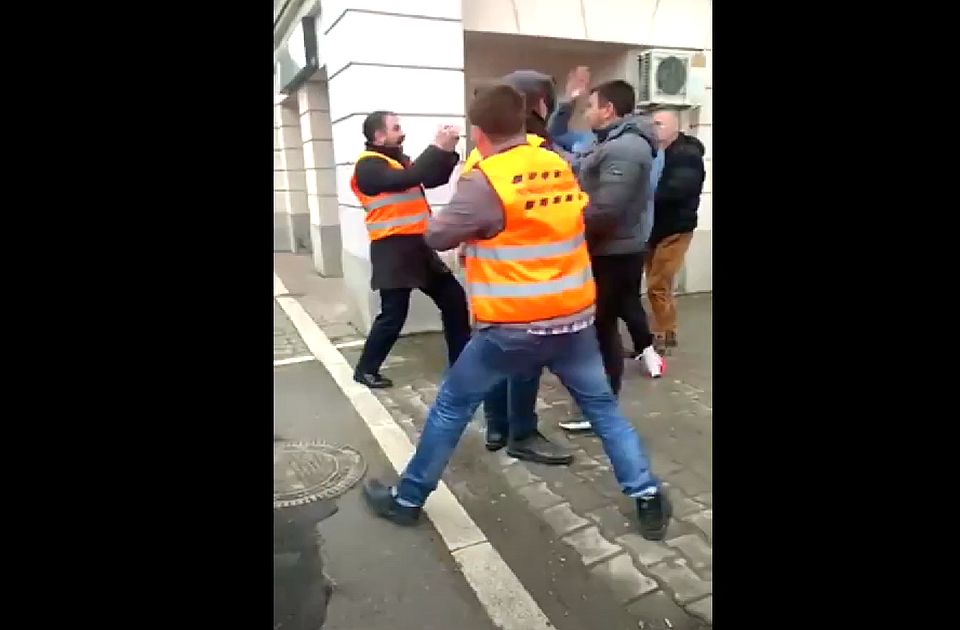 Kátyon megtámadták a választási megfigyelőket (Videó)