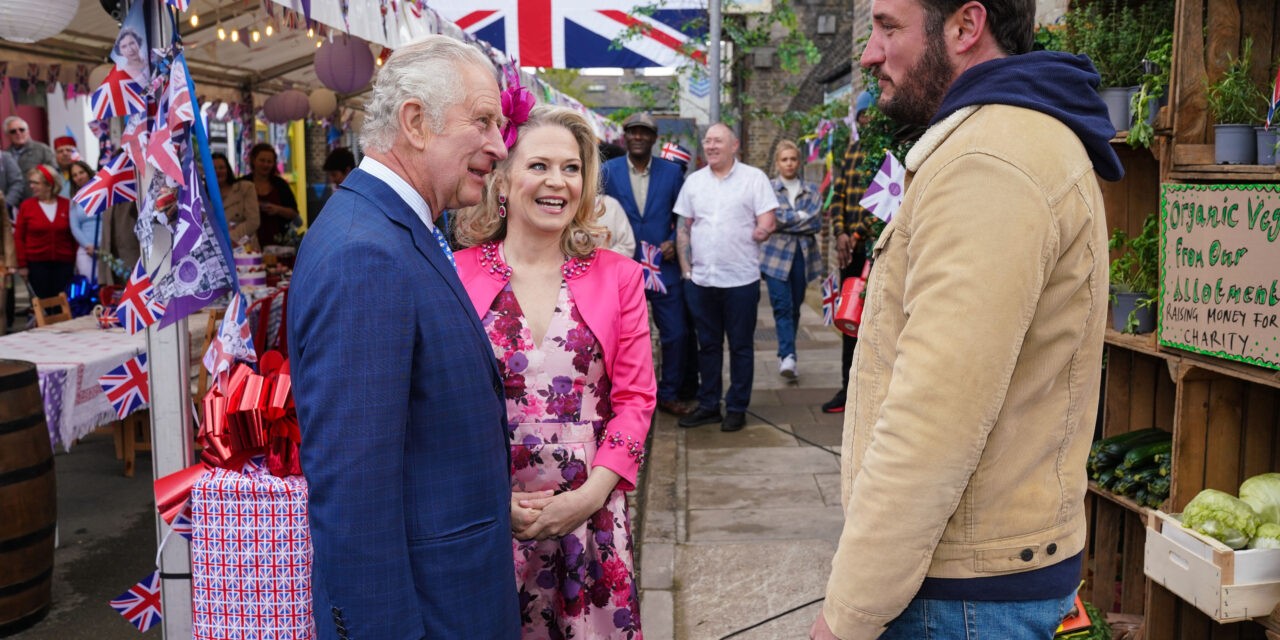 A helyi utcabálra egészen különleges vendégek hivatalosak….