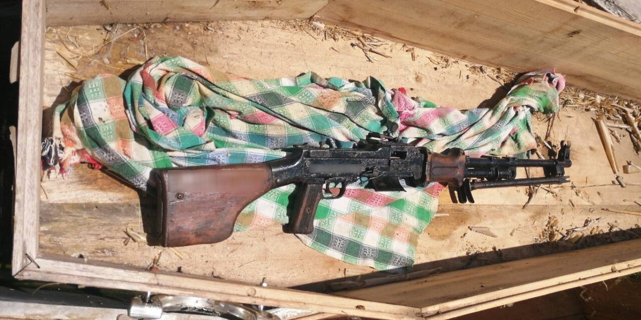 Koporsóba rejtett géppuskát találtak a bujanovaci albán temetőben