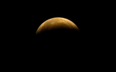 Teljes holdfogyatkozás látható vasárnap este itthonról