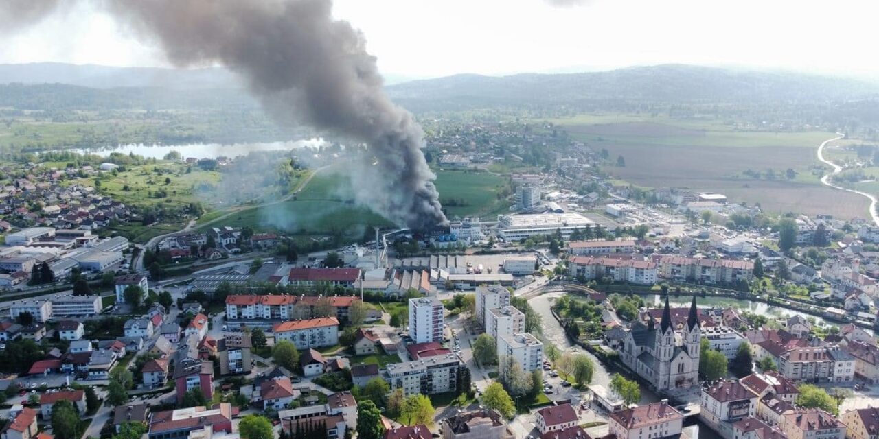 „Csukják be az ablakokat és ne menjenek ki az utcára!” (Videó+Fotók)