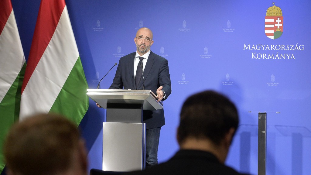 Magyarország megvétózza az EU orosz olajimport tilalmára vonatkozó javaslatát