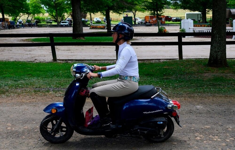 Lezárják az útkereszteződést Szabadkán a mopedtulajdonosok