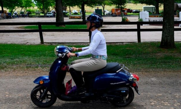 Lezárják az útkereszteződést Szabadkán a mopedtulajdonosok