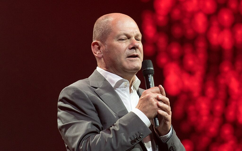 Scholz: Nem szabad hagyni, hogy Putyin diktálja a békefeltételeket